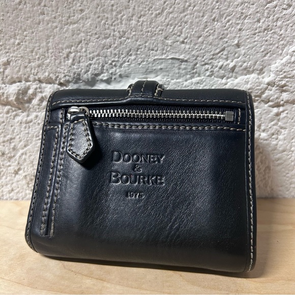 Dooney & Bourke Wallet Tri-fold Compact, Black Leather w/Contrast Stitch VTG EUC - Picture 3 of 16